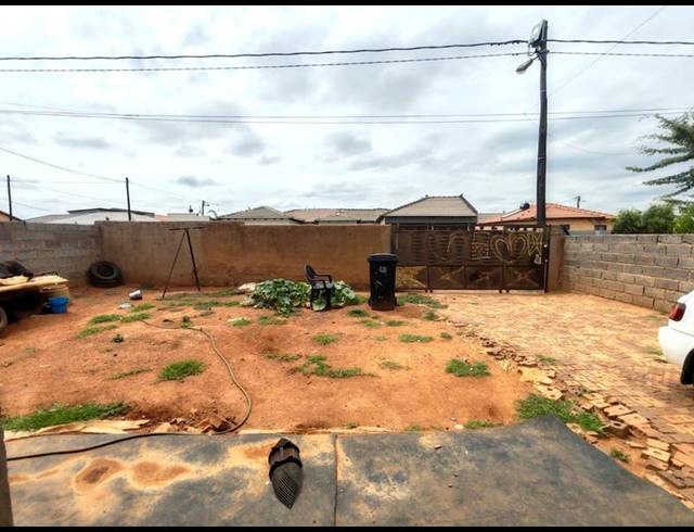 3 BEDROOM HOUSE FOR SALE IN PROTEA GLEN